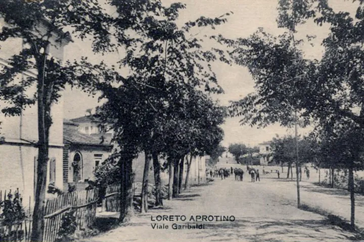 1923