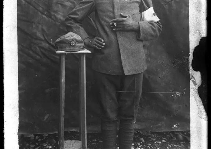 militare in posa Foto O. Di Camillo