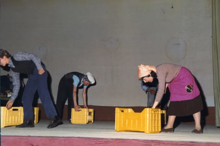Teatro a scuola: scuola media (51 di 194)