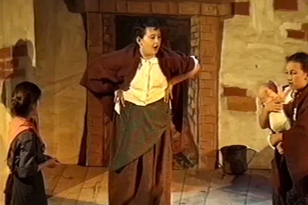 Teatro a scuola: stanza memoria (19 di 194)