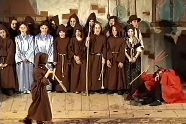 Teatro a scuola: stanza memoria (17 di 194)